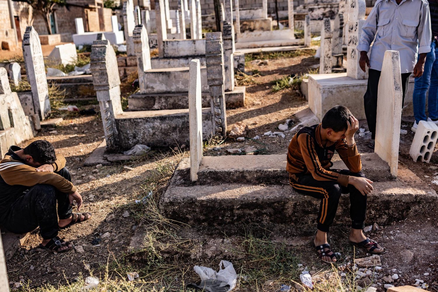 مقتل امرأة وأربعة من أولادها بقصف للقوات السورية بريف حلب