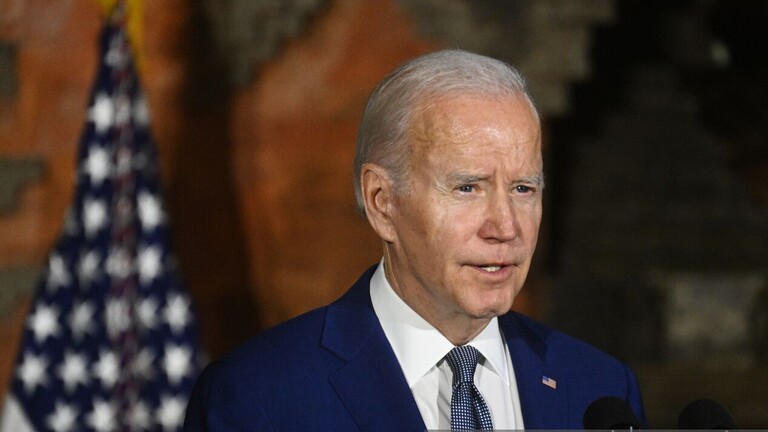 بايدن يصادق على قانون لتمويل الحكومة مؤقتا حتى 17 نوفمبر لا يشمل مساعدات لأوكرانيا