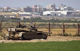 كتائب القسام تدمر اليات لقوة إسرائيلية مدرعة شرقي خان يونس الفلسطينية