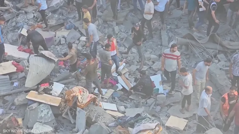 جباليا بمرمى نيران إسرائيل.. قتلى بقصف مدرسة تؤوي نازحين