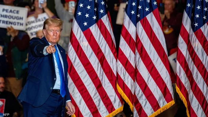 ترامب يصف معارضيه بـ”الحشرات”.. وفريق بايدن: يقلّد لغة هتلر