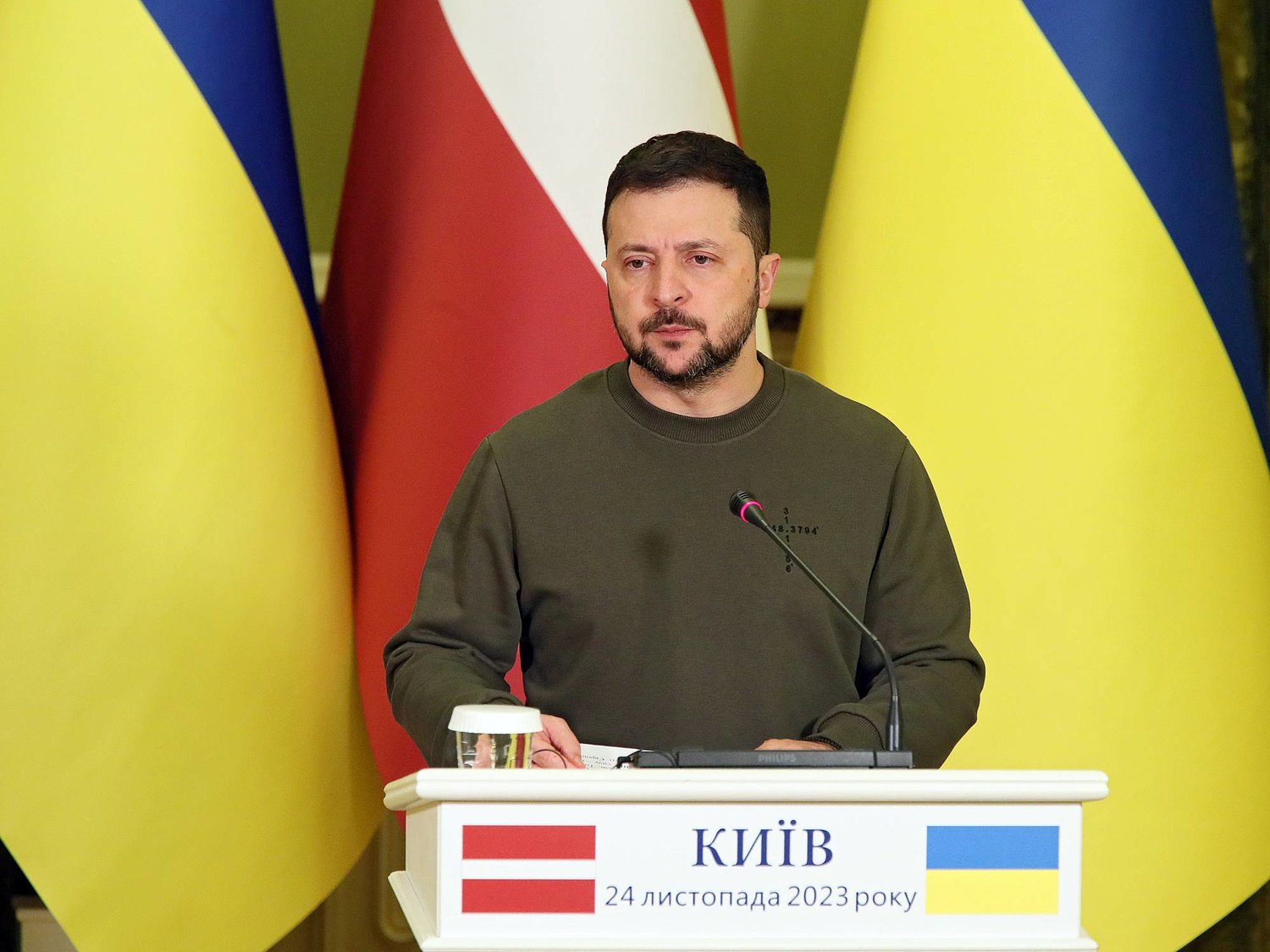 زيلينسكي يقيل عدداً من كبار ضباط الحرس الوطني