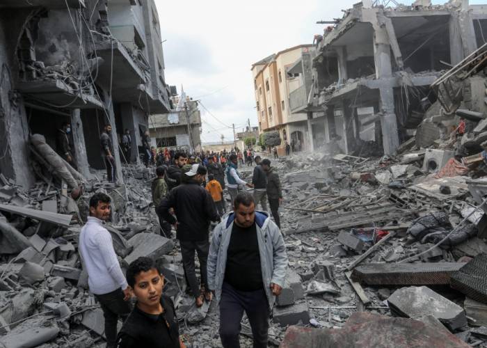 شهداء وجرحى في قصف إسرائيلي على المستشفى الإندونيسي في غزة