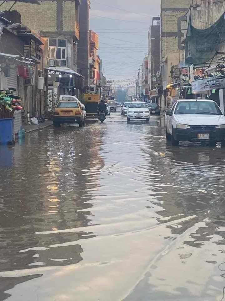 مواطنون: موجة الأمطار الأولى تعري استعدادات حكومة الإطار لموسم الشتاء