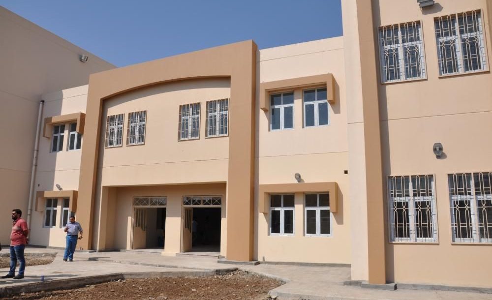 دورات للطلبة يحصلون فيها على امتيازات لا تتوفر لطلبة الأقسام الأخرى