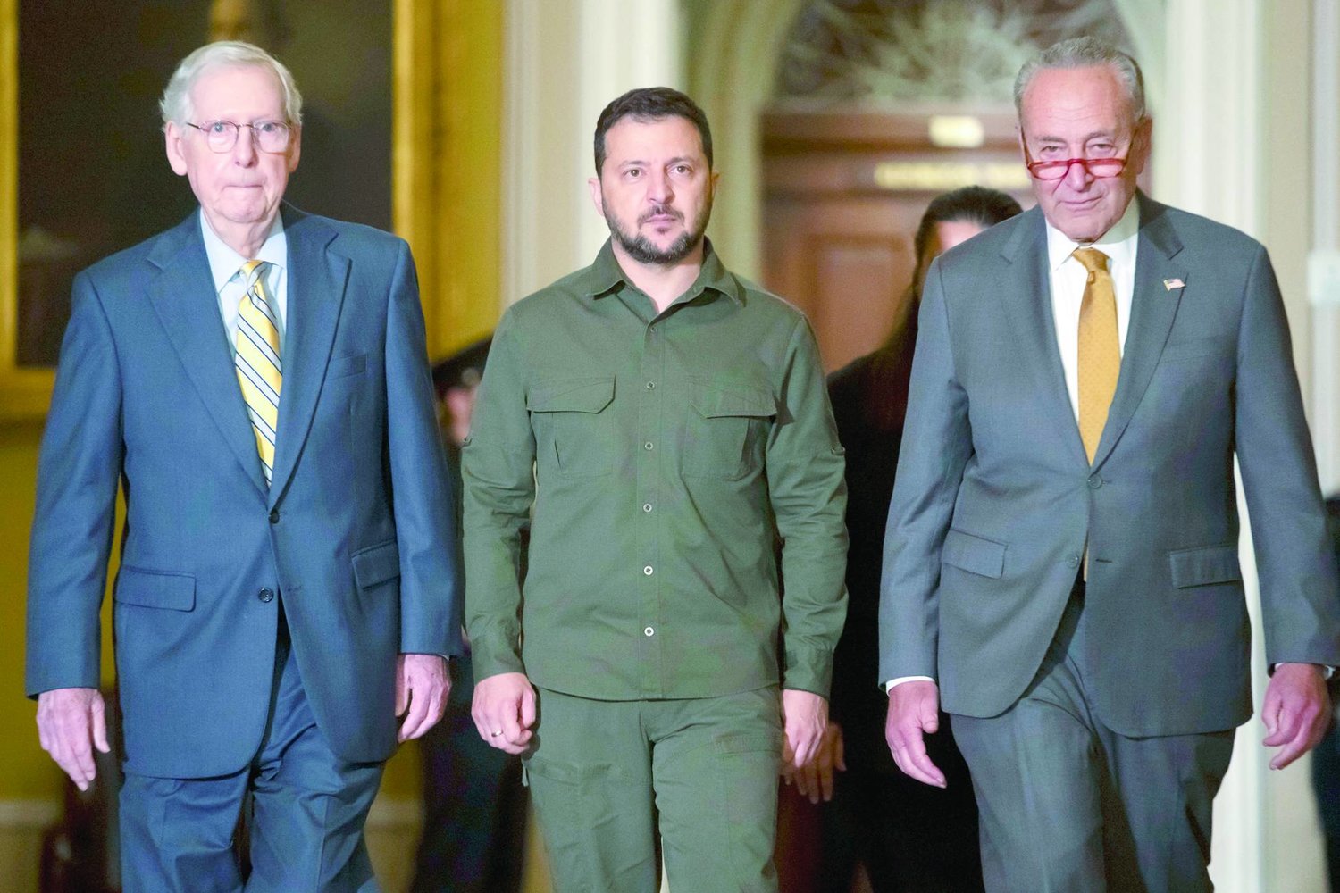 زيلينسكي يحاول إقناع الكونغرس بالتمويل