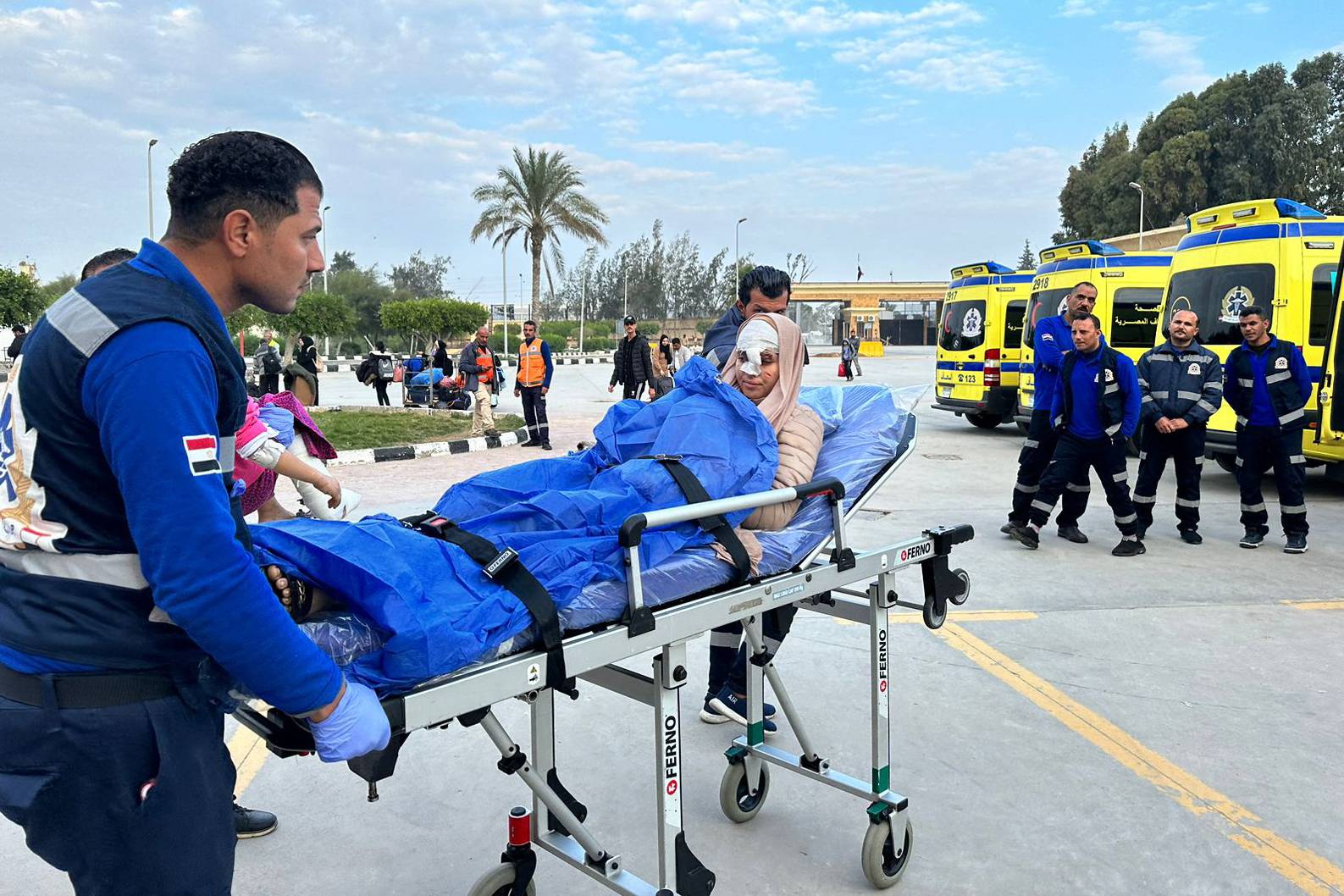 مصر: معبر رفح مفتوح… ومئات الشاحنات تتكدس بسبب الإجراءات الإسرائيلية