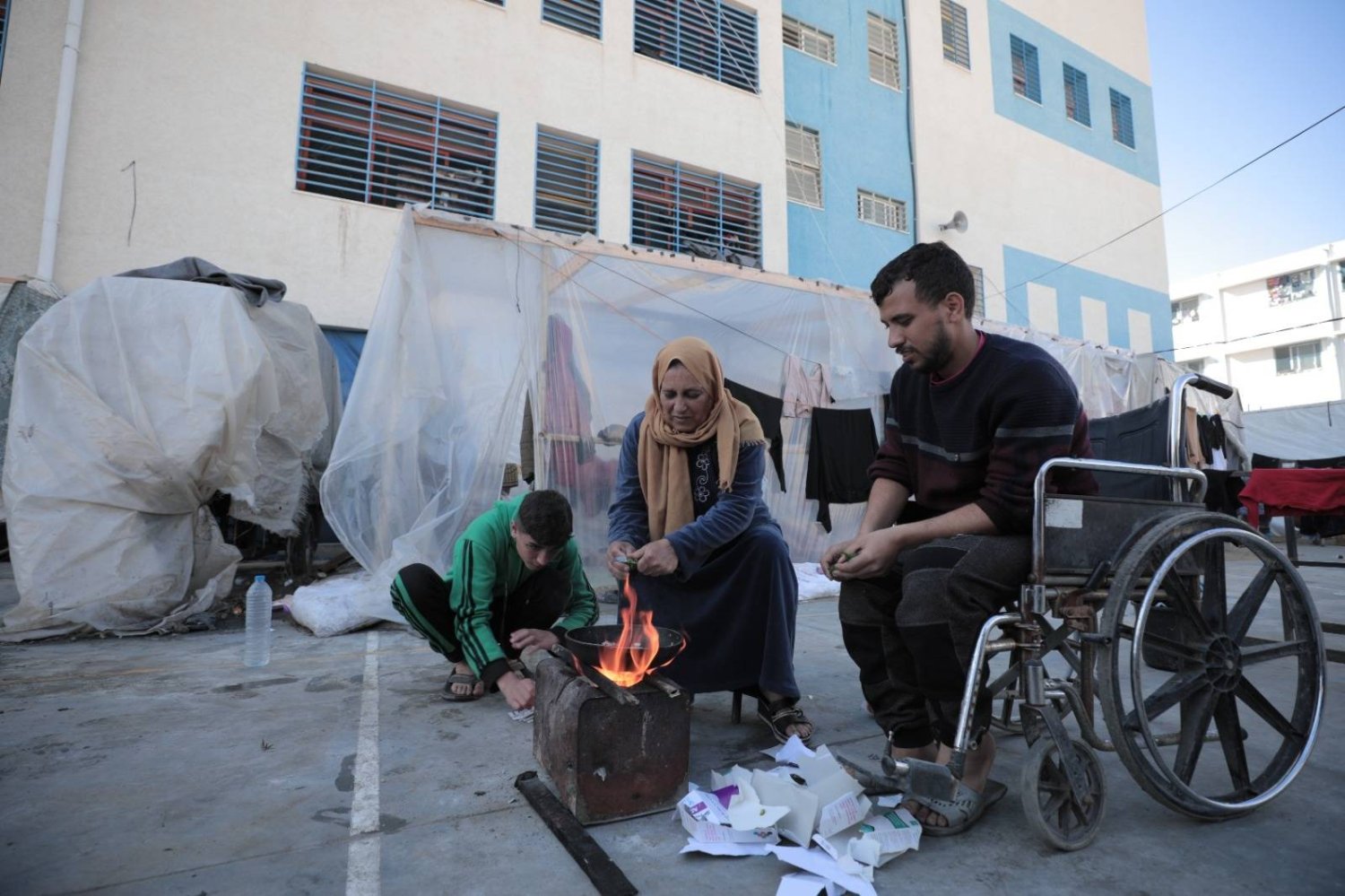 بريطانيا تعلق «مؤقتاً» مساعداتها لـ«الأونروا»