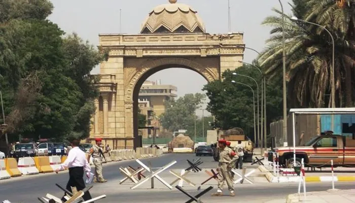 القوات الأمنية تغلق المنطقة الخضراء بالكامل وتنتشر قرب الساحات العامة