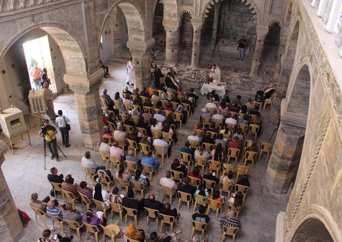 فاتيكان نيوز: عدد قليل من العائلات المسيحية عادت إلى الموصل بعد 10 سنوات