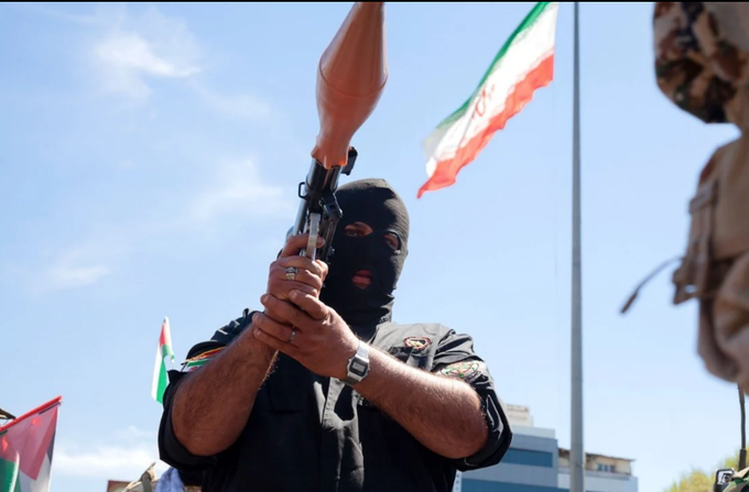 ناشونال إنترست: إيران جار العراق الذي لا مفر منه وحبة الدواء المرّة لأميركا