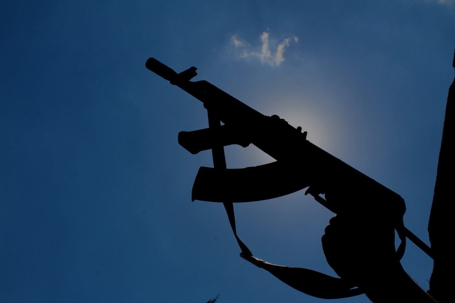 مقتل شخص وإصابة آخر نتيجة نزاع مسلح في الرميلة بالبصرة