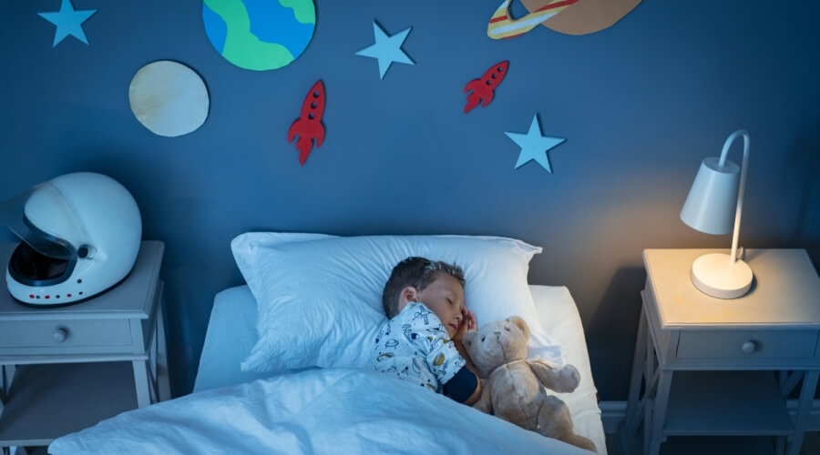 كي تتجنب أمراض القلب.. هذا أفضل وقت للذهاب إلى النوم