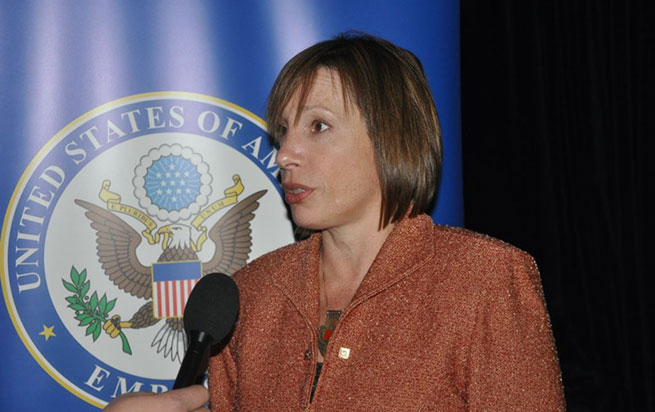 العربي الجديد: توجس فصائلي من مرشحة بايدن لمنصب السفيرة الأميركية في العراق