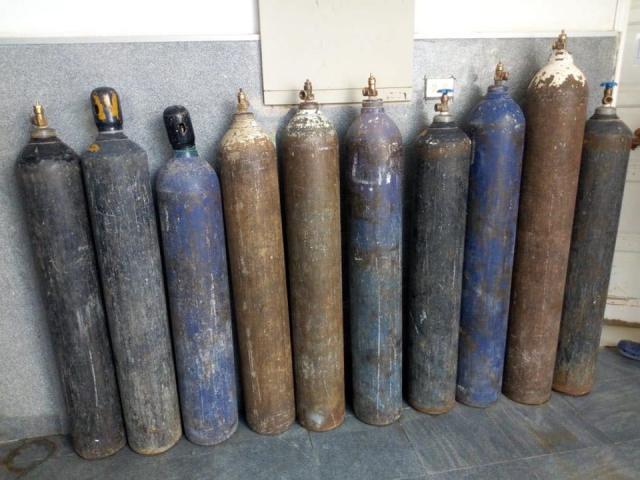 إصابة عاملين نتيجة انفجار أسطوانة أوكسجين داخل مستشفى سوق الشيوخ في ذي قار