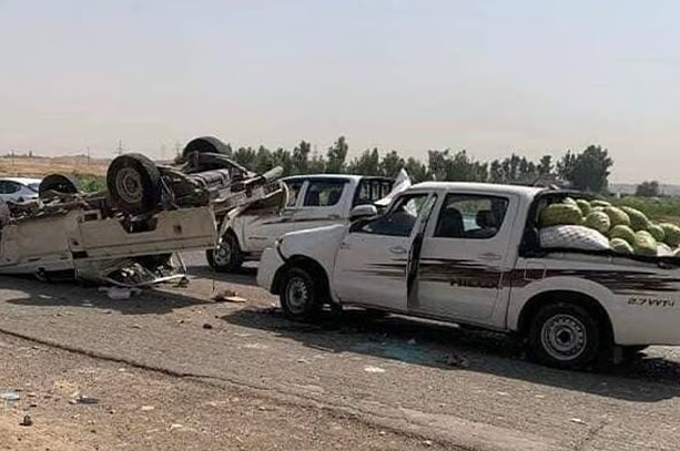 إصابة 5 أشخاص بسبب تجاوز خاطئ.. بيك آب تصطدم بـ3 سيارات على طريق تازة – كركوك