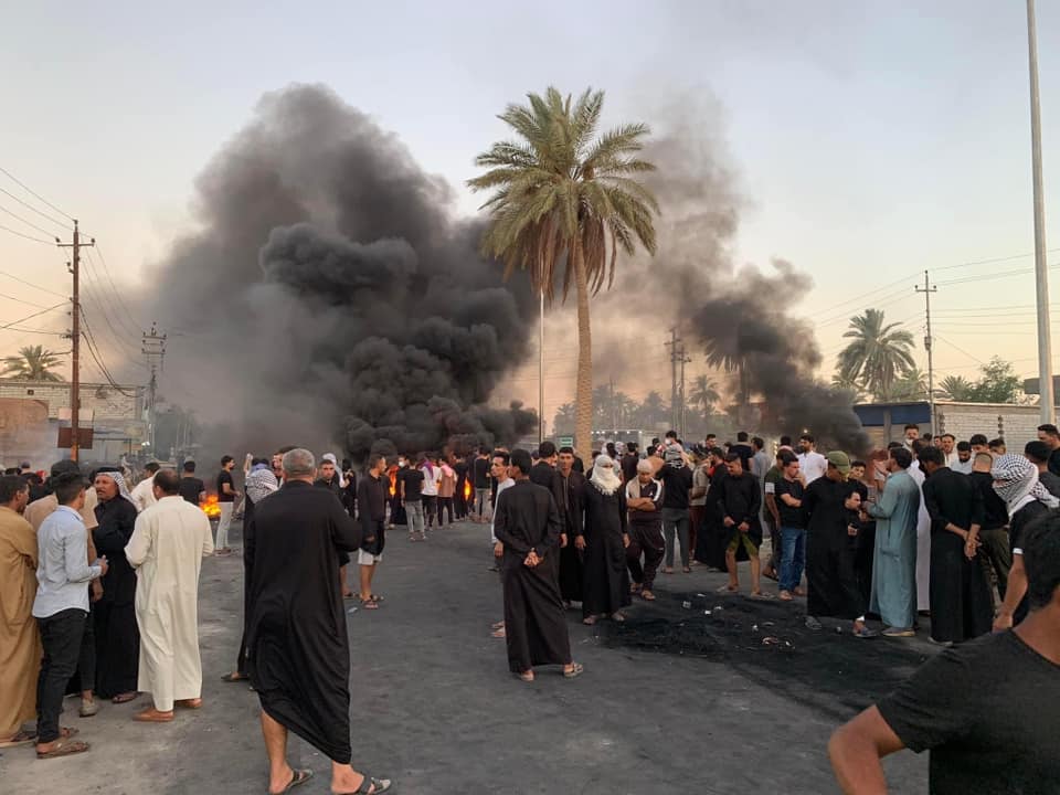 إقالة مدير توزيع كهرباء الديوانية على خلفية تظاهرات غاضبة بسبب سوء التيار الكهربائي