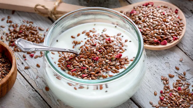 بذور الشيا أم الكتان.. أيهما الأفيد للصحة؟