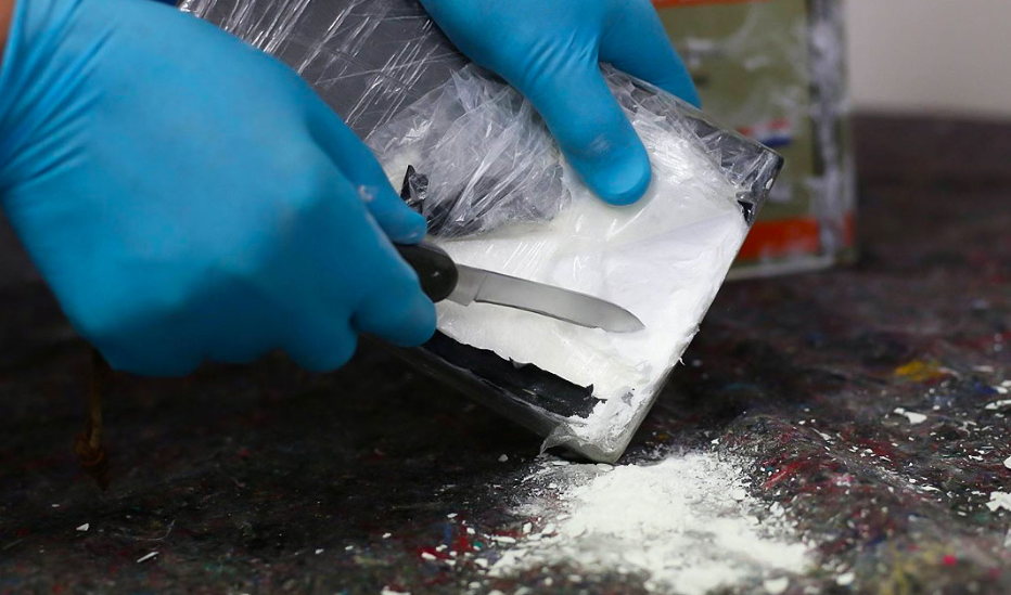 القبض على 5 متهمين في النجف بحوزتهم كيلو غرام من مادة الكريستال المخدرة