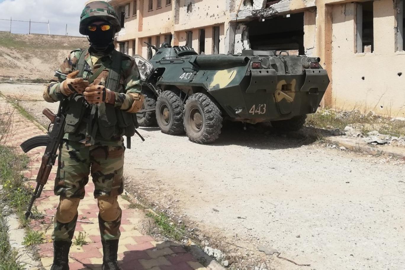 إندبندنت عربية: توتر بين الفصائل الموالية لإيران في سوريا والقوات الأميركية وحلفائها