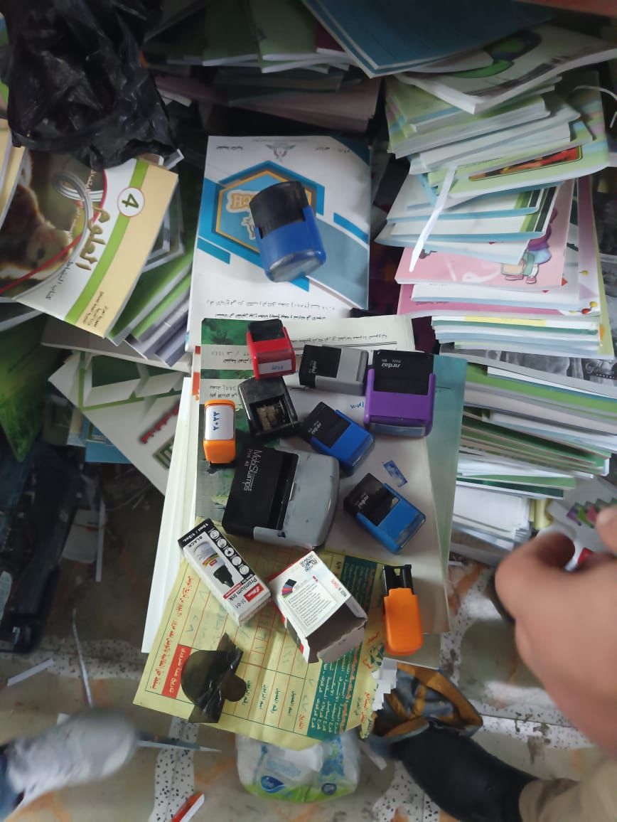 ضبط 4 مخازن كتب دراسية مسربة من التربية في سوق الشعب شمال شرق بغداد