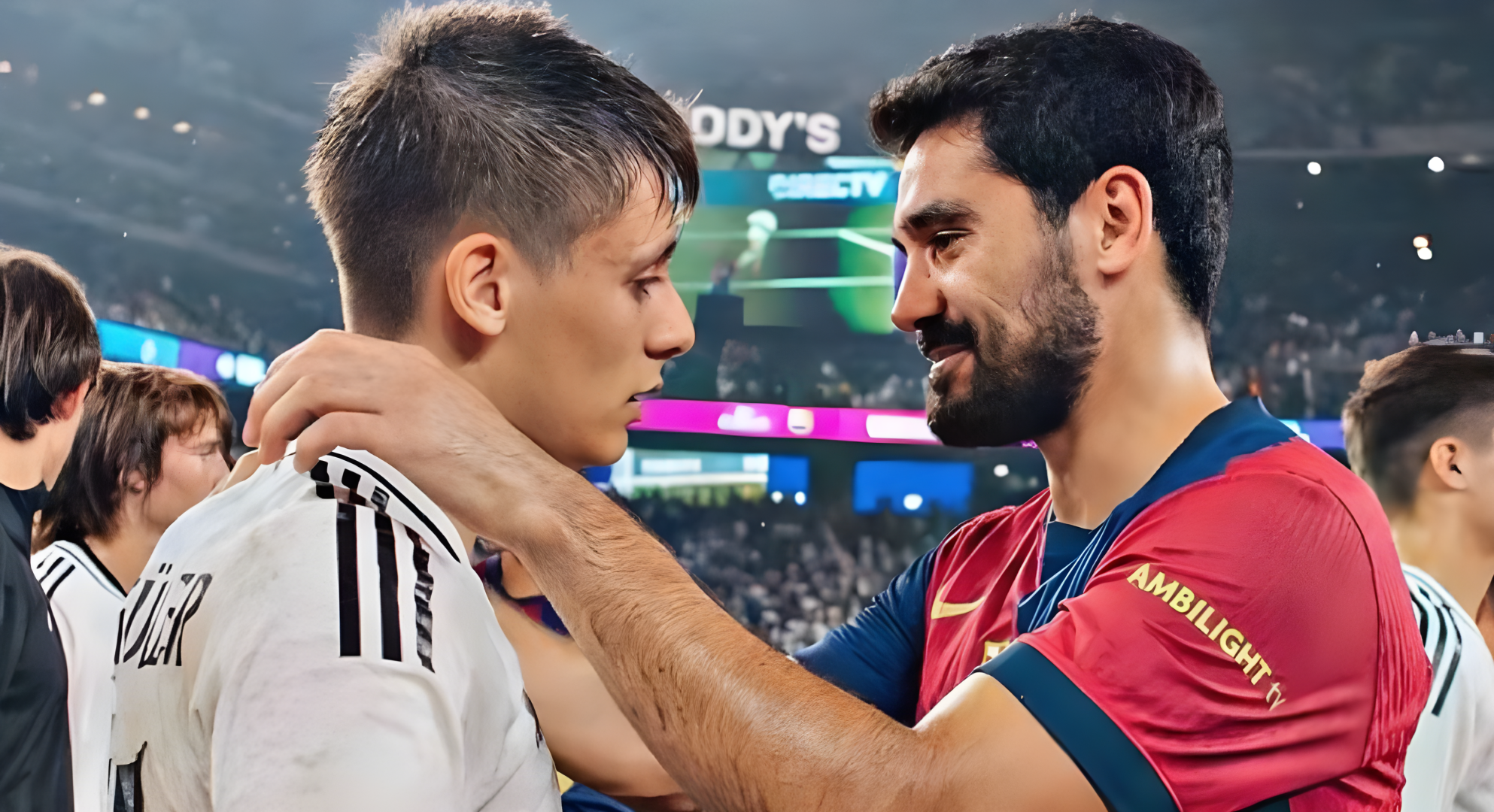 حادثة مثيرة في الكلاسيكو قد تهدد مستقبل غوندوغان مع برشلونة