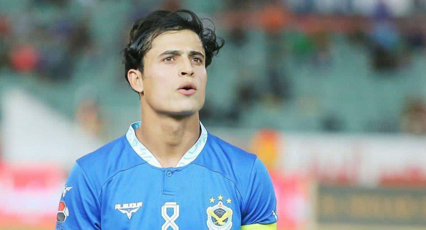 بايش يودع “الصقور” ويحزم حقيبته إلى الرياض