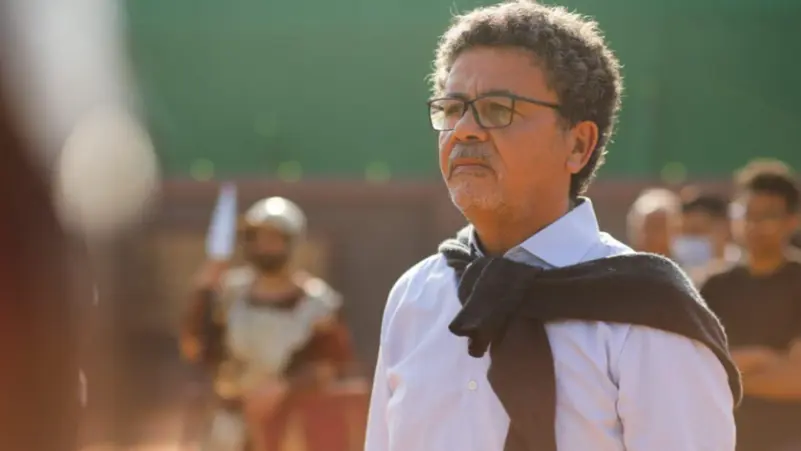 المخرج عمرو عرفة يتحدث عن المنطقة الحساسة للتنافس مع شقيقه شريف عرفة