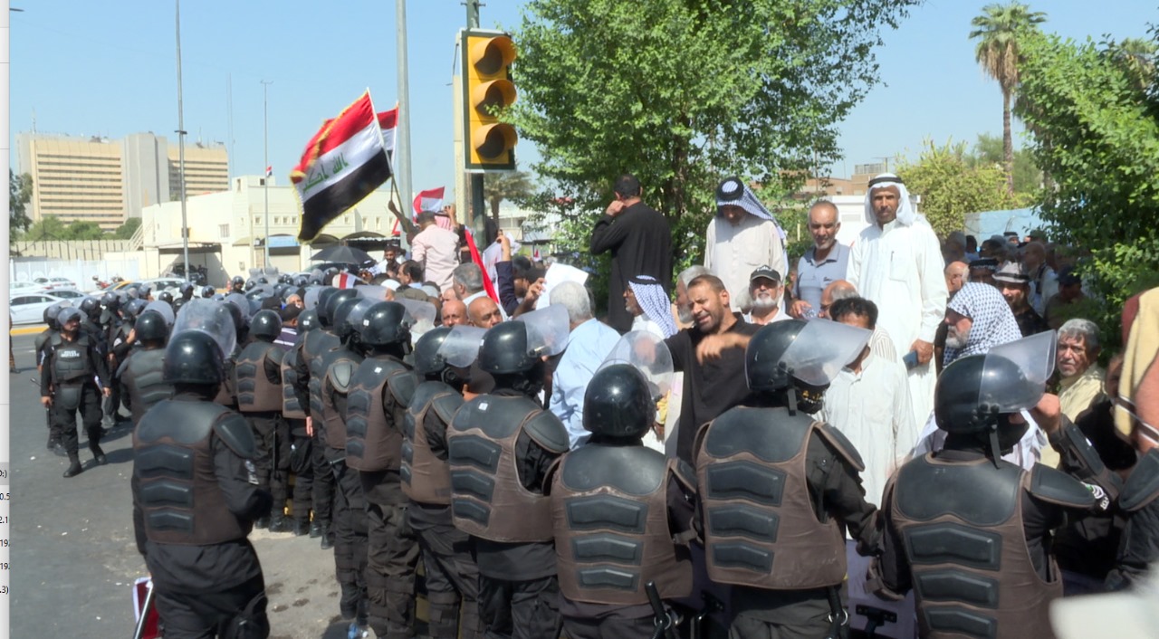 المئات من اسرى حرب الخليج الثانية يتظاهرون في بغداد للمطالبة بحقوقهم