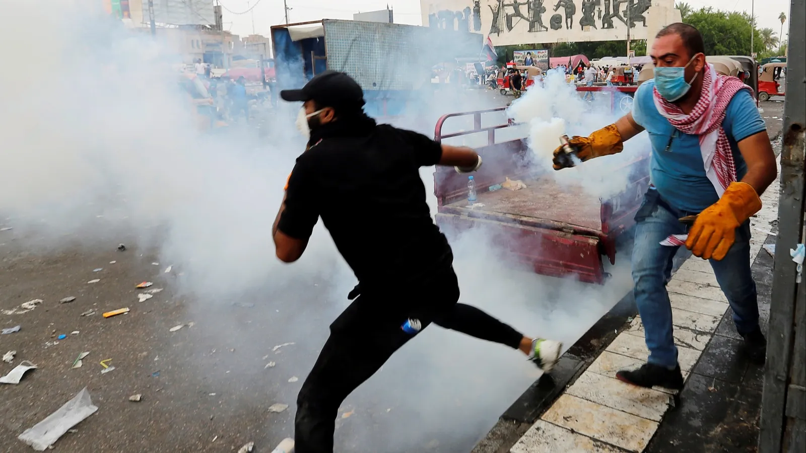 العراق يشتري 478 ألف قنبلة للغاز المسيل للدموع من كوريا الجنوبية خلال العام الحالي