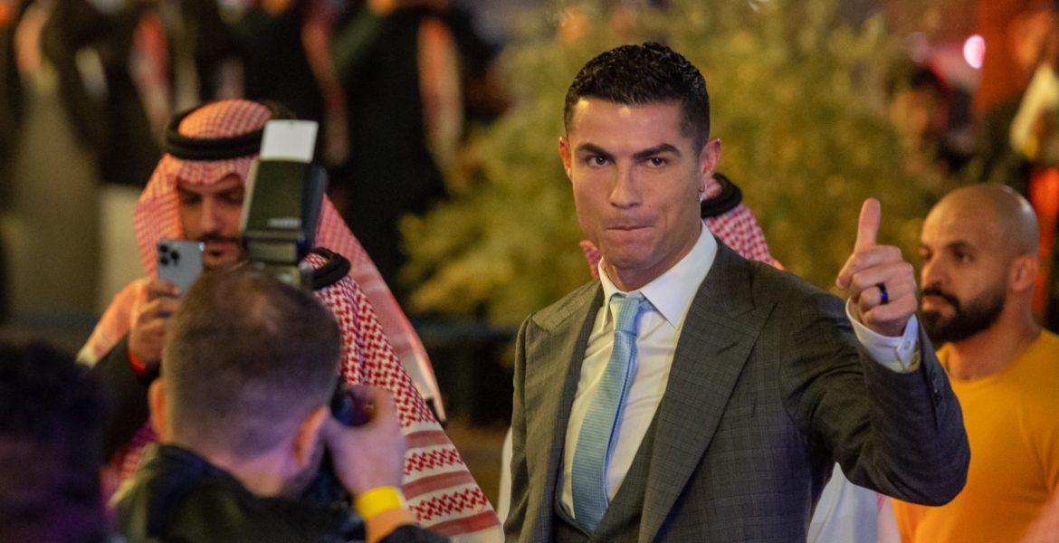 قناة كريستيانو رونالدو على يوتيوب تصل إلى أكثر من 6 ملايين مشترك بعد ساعات من إنشائها