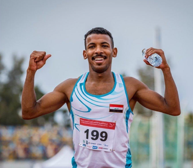العداء العراقي طه حسين يتأهل إلى الدور الثاني من منافسات سباق 100 متر في أولمبياد باريس
