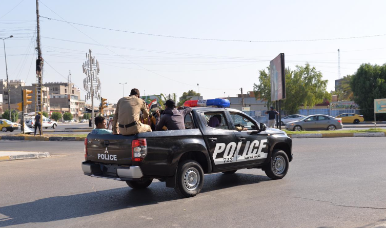 بعد مشاجرة في مدينة الصدر.. اعتقال 7 متهمين بالقتل العمد بحوزتهم أسلحة وباجات مزورة