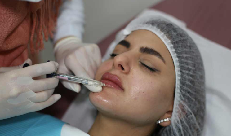 القضاء يلغي الأمر الولائي بالسماح لأطباء الاسنان بحقن الفلر والبوتكس