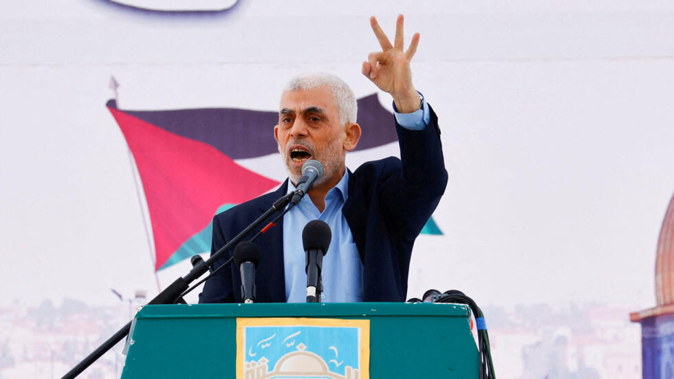 ابرز شروط السنوار لإيقاف الحرب.. انسحاب تام للصهاينة واطلاق سراح البرغوثي وسعدات