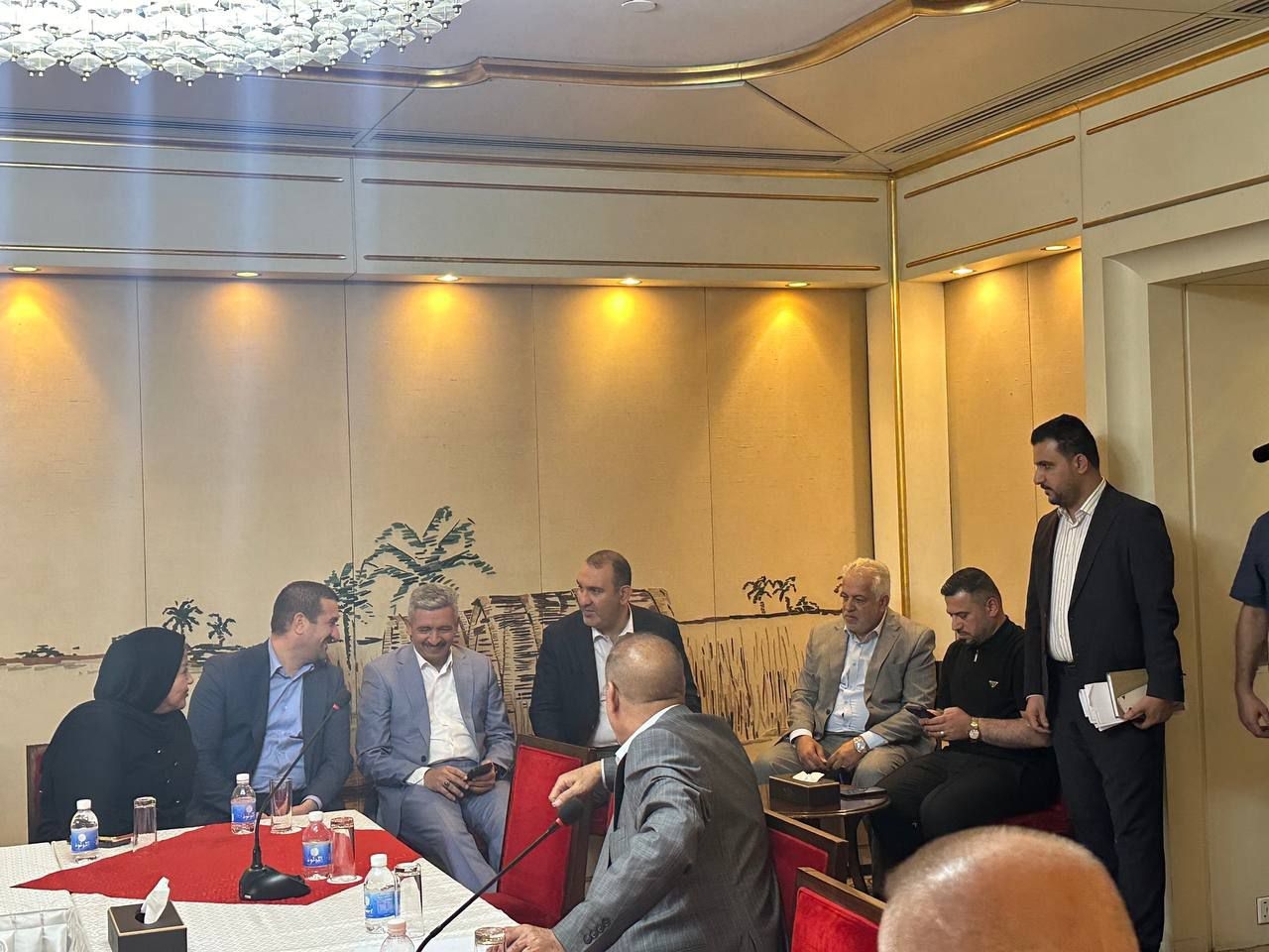 صراع الكراسي يستمر في ديالى واعتراضات على جلسة “فندق الرشيد”