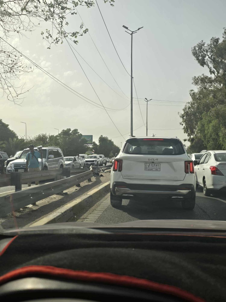 اختناق مشاريع فك الاختناقات.. بغداد تشهد زخم مروري مع بدء العام الدراسي