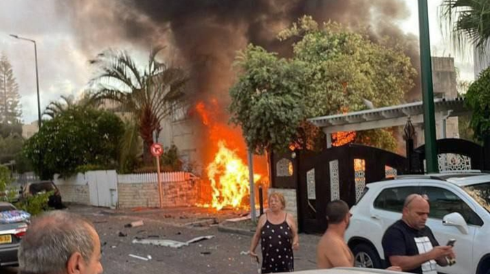 إعلام الاحتلال الإسرائيلي: سقوط عدد من الصواريخ بشكل مباشر في جنوب شرق حيفا المحتلة