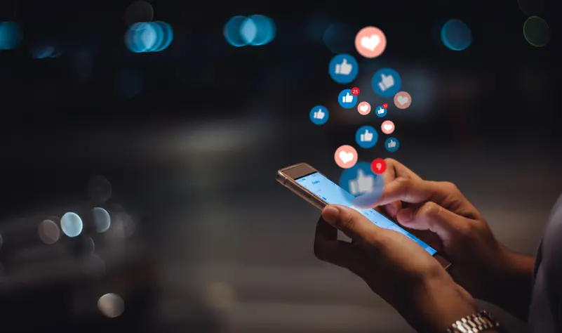 لجنة فيدرالية أميركية تتهم عمالقة التواصل الاجتماعي بـ مراقبة المستخدمين