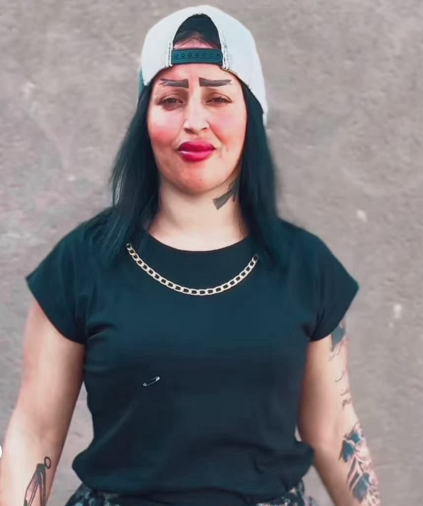 اعتقال الملقبة فطومة بنت الديوانية بتهمة المحتوى الهابط