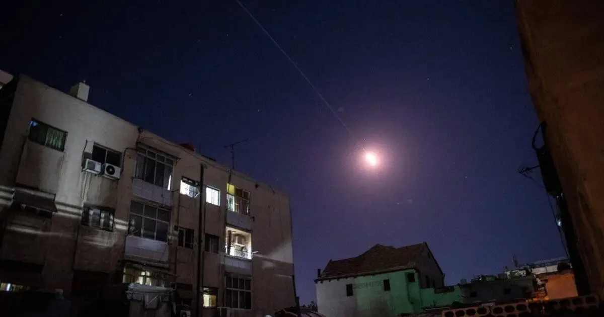 وكالة الانباء السورية: 3 شهداء و 9 مصابين جراء الضربات الإسرائيلية في دمشق