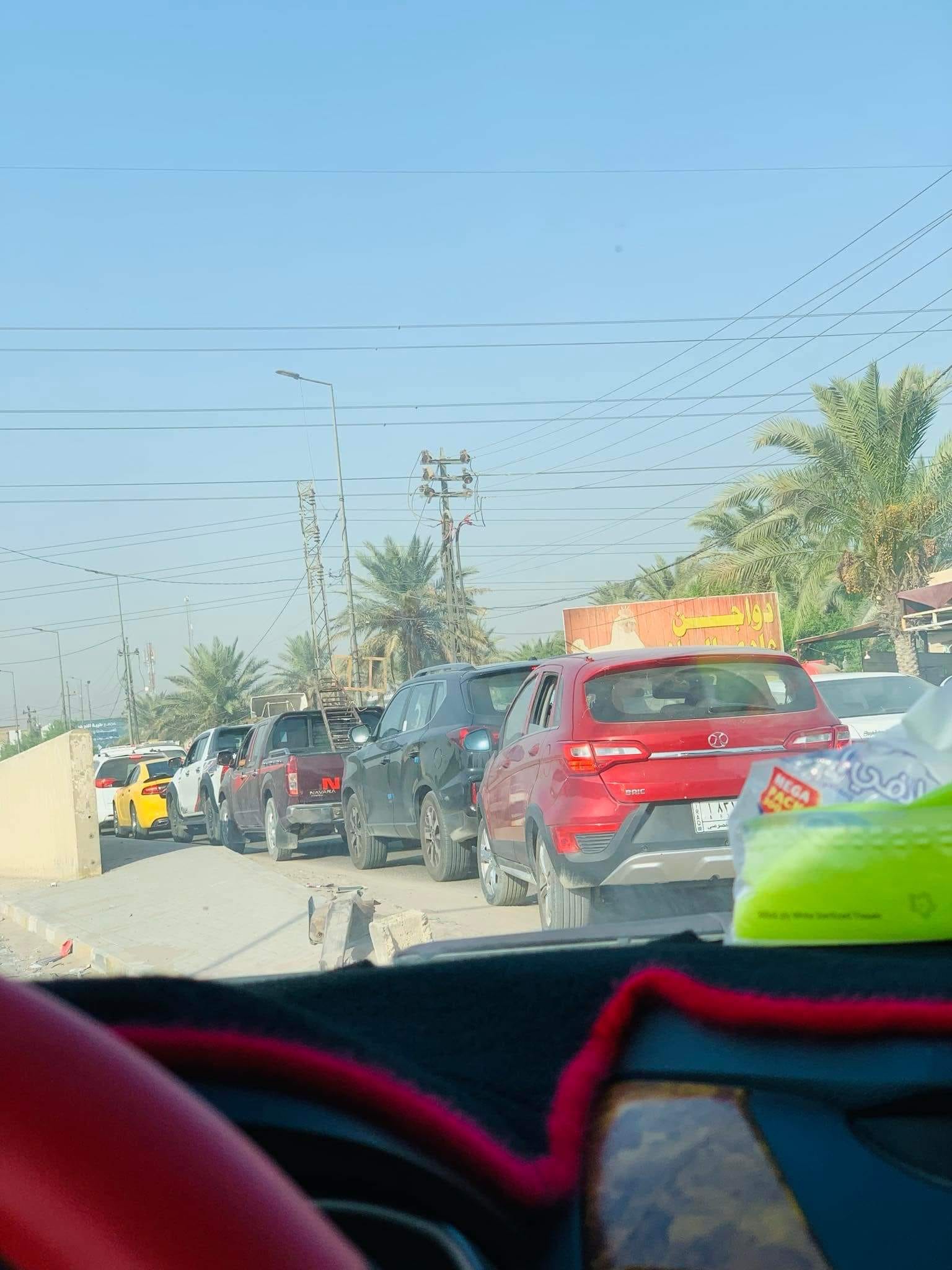 صرنه مثل بغداد.. أهالي النجف يشـكون من زحامات خانقة بأغلب التقاطعات والشوارع في مركز المحافظة