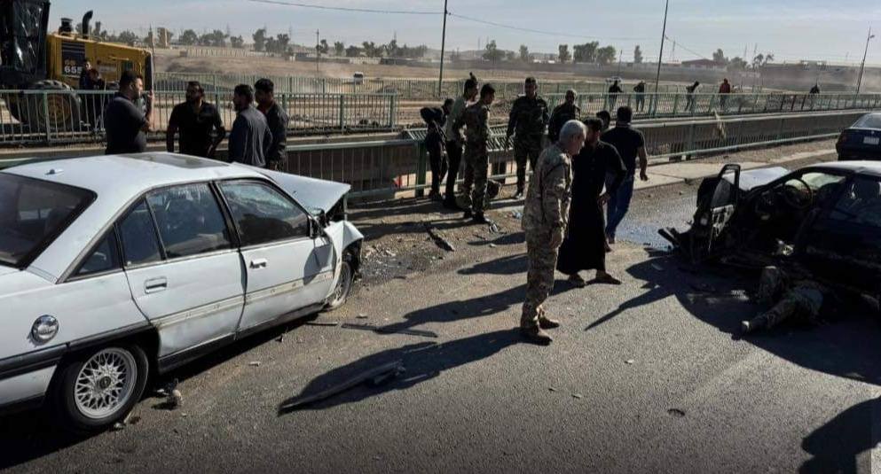 إصابة 4 أشخاص إثر حادث تصادم ثلاث عجلات قرب جسر الحي الصناعي في مدخل كركوك