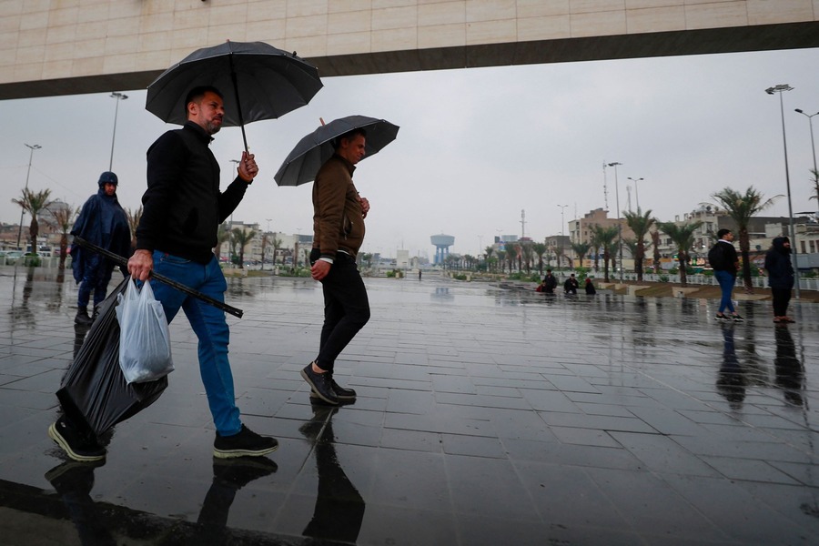 طقس العراق.. البلاد تودع درجات الحرارة الأربعينية وتصاعد للغبار خلال الأيام المقبلة