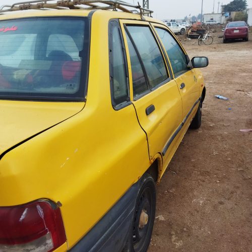 امرأة ترمي بنفسها من سيارة وتدعـي ان السائق قام بالتحرش بها في بغداد