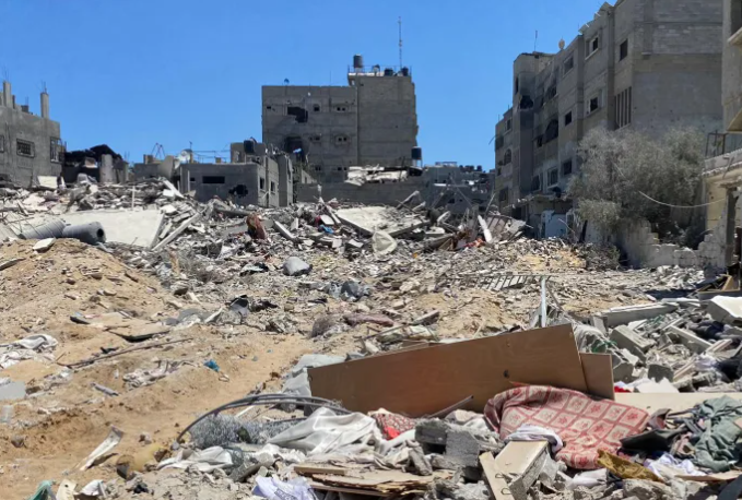 استشهاد 17 شخصا وإصابة 42 آخرين معظمهم أطفال بضربة إسرائيلية استهدفت مدرسة تؤوي النازحين في غزة