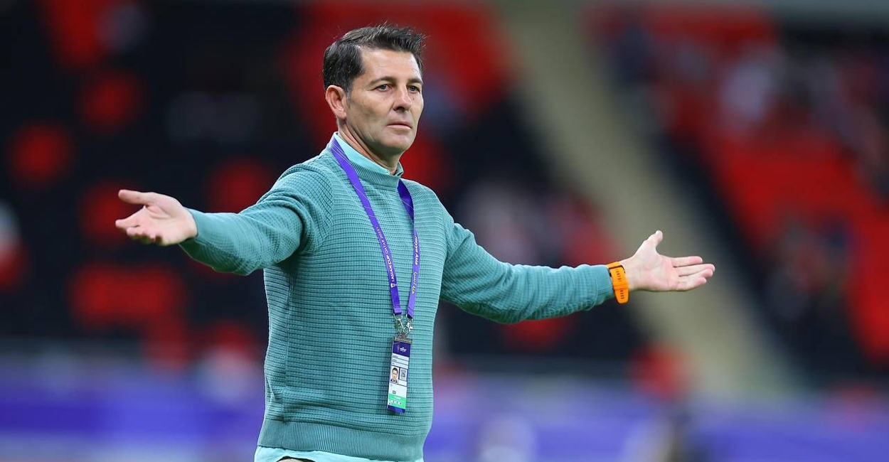 كاساس يوعز بعودة المحترفين والمحليين لأنديتهم.. لا موعد لتجمع الجولة الخامسة