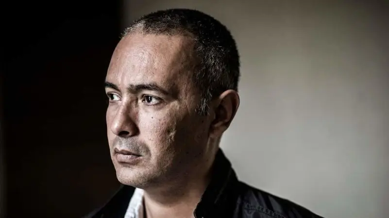 سيدة تثير ضجة حول كاتب جزائري شهير.. نشر مأساتي دون إذني