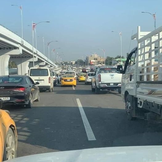 زحامات خانقة وحركة سير شبه متوقفة بأغلب شوارع وتقاطعات العاصمة بغداد
