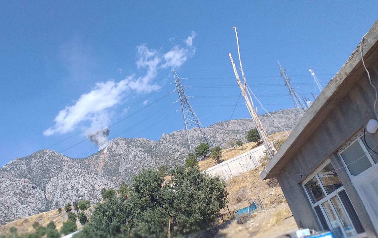 القوات التركية تقصف جبل متين في دهوك دون معرفة حجم الخسائر